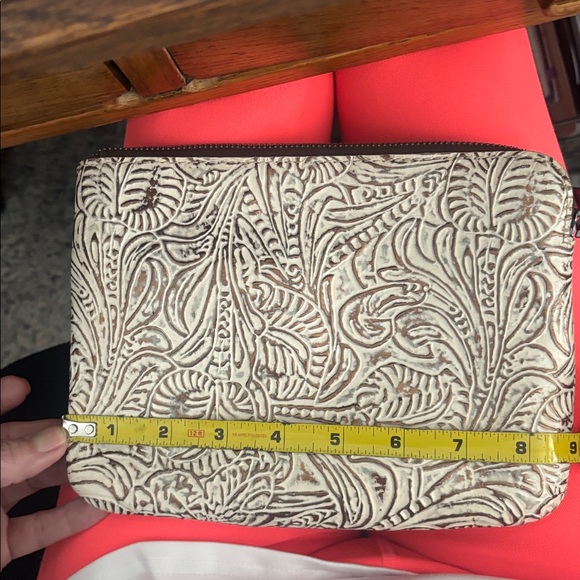 Patricia Nash Embossed Floral Clutch - Picture 13 of 14